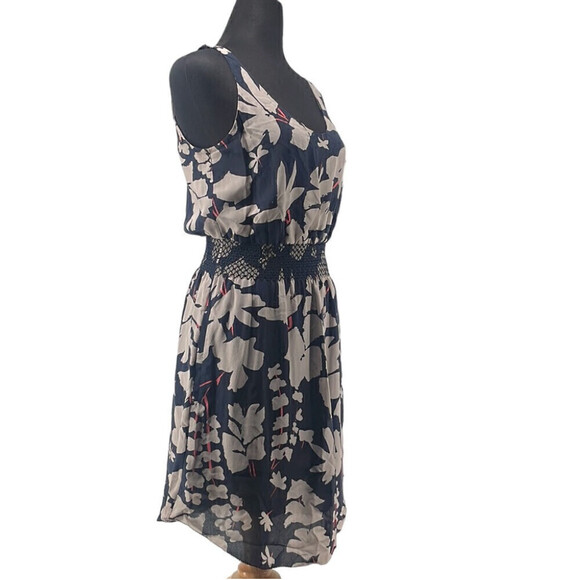 Aritzia Babaton dress 100% silk floral stretch waist summer light weight sz xs - Picture 2 of 14